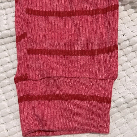 NWT- GAP- M - Picture 4 of 6